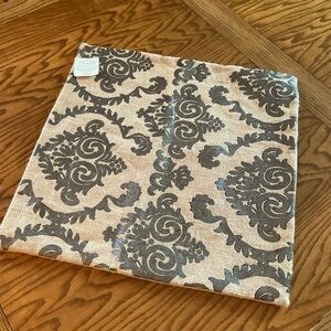 NWT Heritage Lace Burlap Damask Pillow Cover